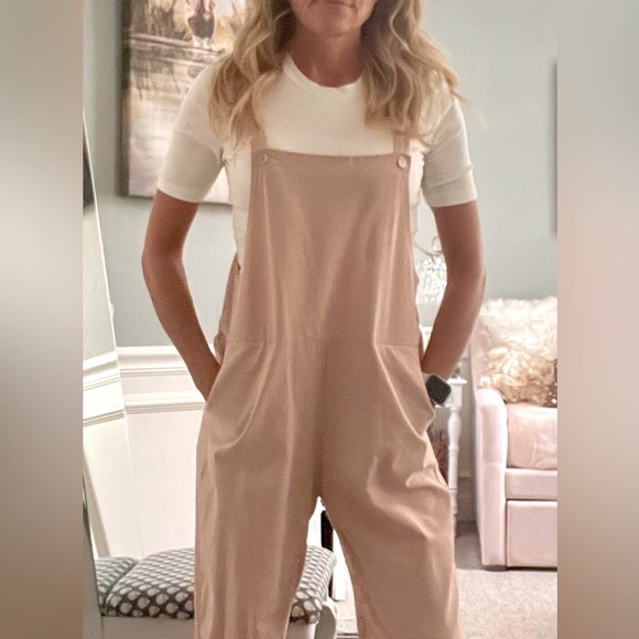 Pants - Cute cream-colored romper